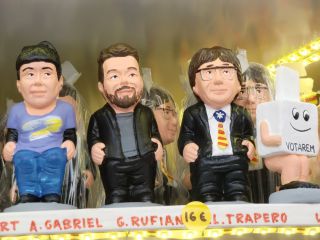 確かに今年活躍しました！　カタルーニャ独立投票箱（右端）