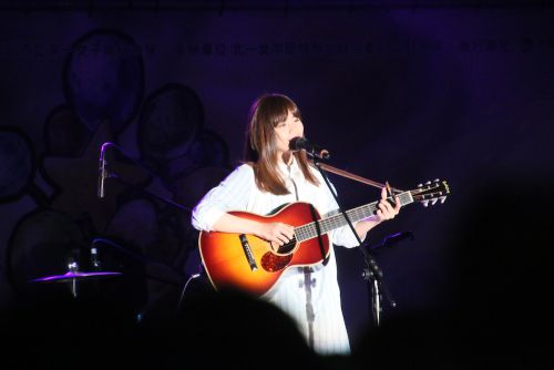 呉汶芬(ウー・ウェンフェン)