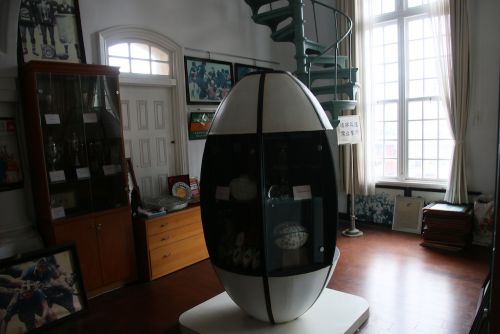 校史室の別室にあるラグビー部の展示コーナー