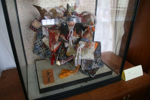 台北州立第一中學校時代の在校生から寄贈された五月人形