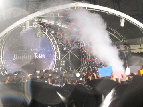 最後に来場者に一礼