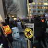 大統領へ対する、シアトル発のさまざまな抗議