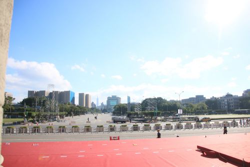 正面入り口からの景色