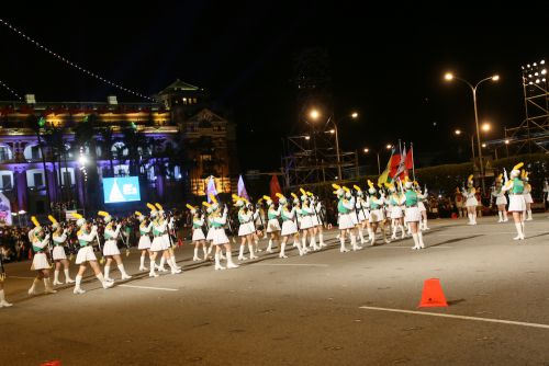 台北市立第一女子高級中學（以下、北一女）の演奏開始