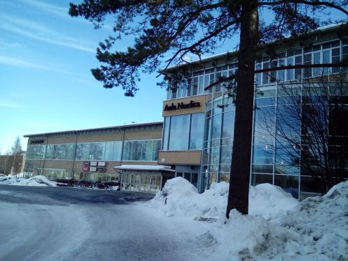 ウメオ大学の正門