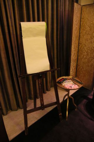 画家のサルバドール・ダリをイメージ