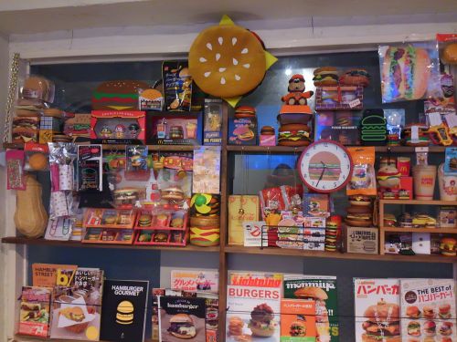 バーガー好きが伝わるインテリア