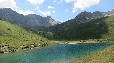 アルプス、牧場、美しい湖がたくさんあるのもハイジの故郷、グラウビュンデンの特徴の一つ