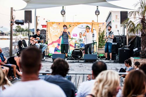 友人の野外音楽演奏イベント