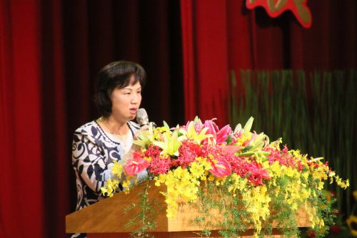 張碧娟（ジャン・ビージュエン）校長