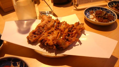 こちらが首です