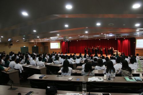 ストリートダンス部のダンス