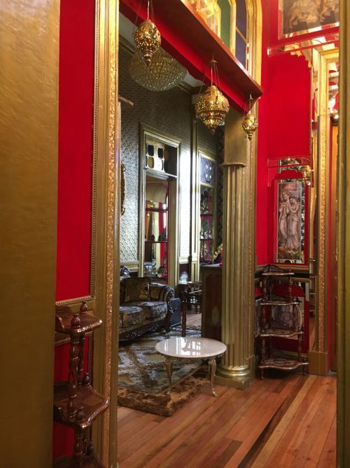 宮殿の内部はとにかく豪華！！　ほぼ4階建ての建物は当日貸し切りでした！