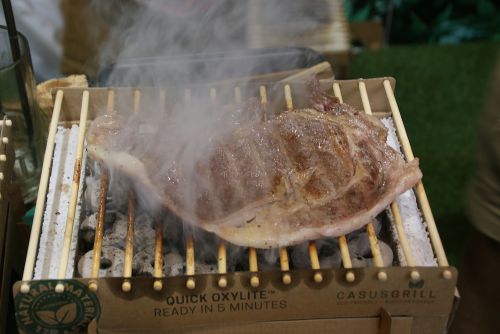 試食コーナーも魅力