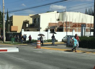 お勤めご苦労さまです