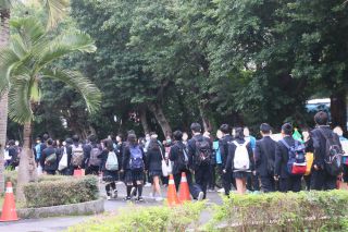 日本の生徒たちを迎えます