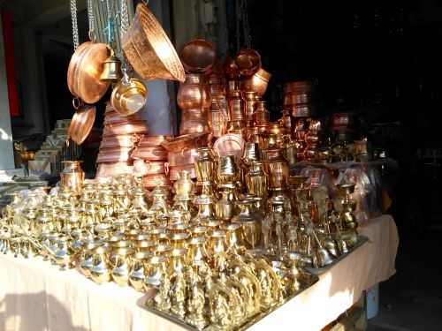 金属の道具、食器類もこの時期に買うのが吉！