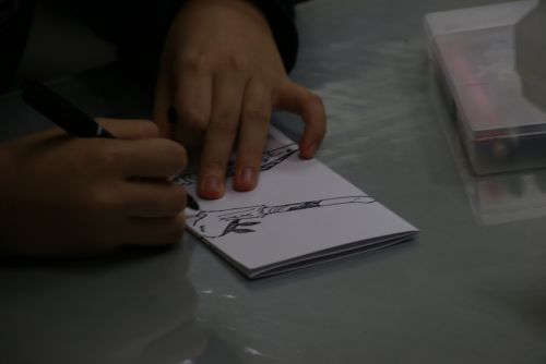 美術は絵描き遊び