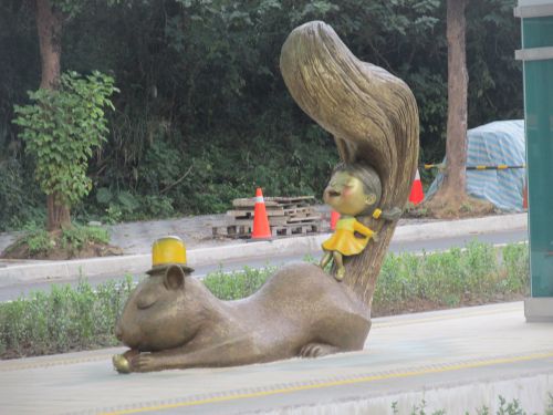 注目を集めそうな幾米（ジミー・リャオ）デザインのオブジェ