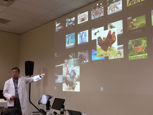 理科の先生は白衣着用。生物や物理の授業をしてくださいました