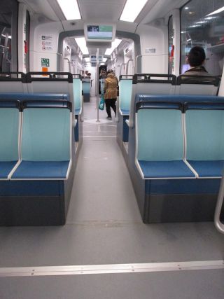 中の車両の様子