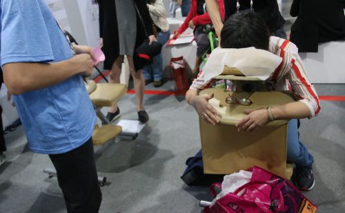 10分間無料のマッサージコーナー