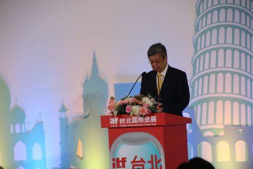 開会式であいさつを行う陳建仁（チェン・ジェンレン）副総統