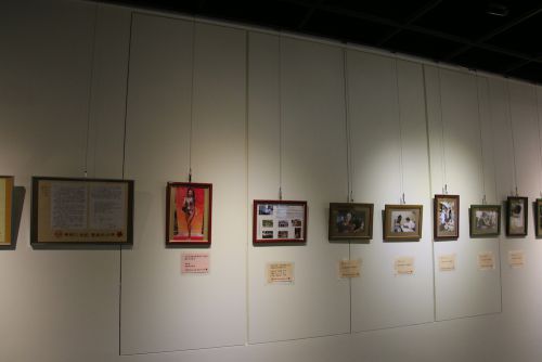 卒業生たちから提供された写真