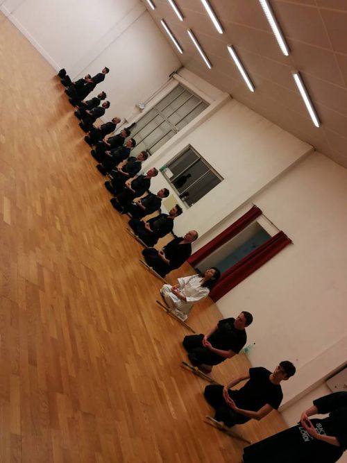 稽古が終わり、黙想の時間