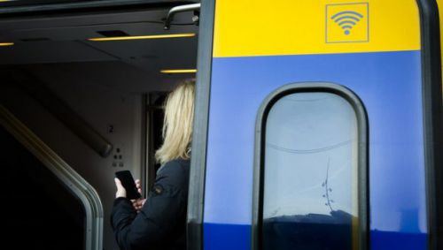 列車内でのアクセスもOK(画像提供:NS)