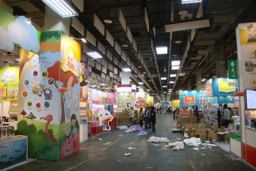 準備中の館内(3号館)