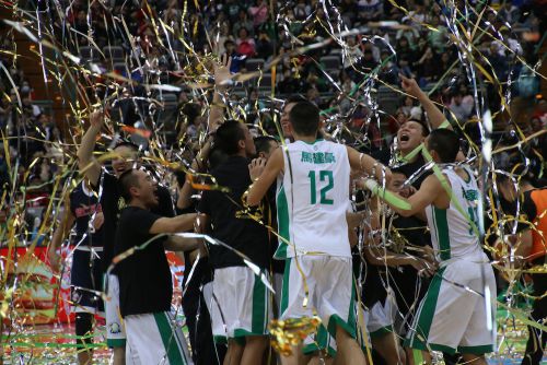 男子決勝の優勝決定時