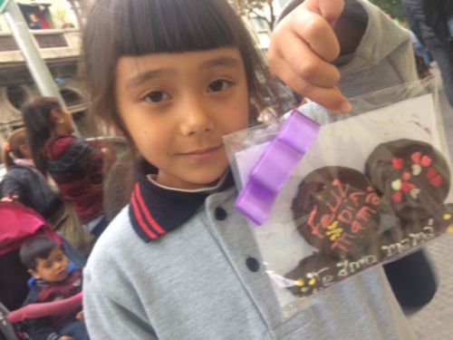 長女が通う学校の担任の先生からプレゼントされたチョコレート