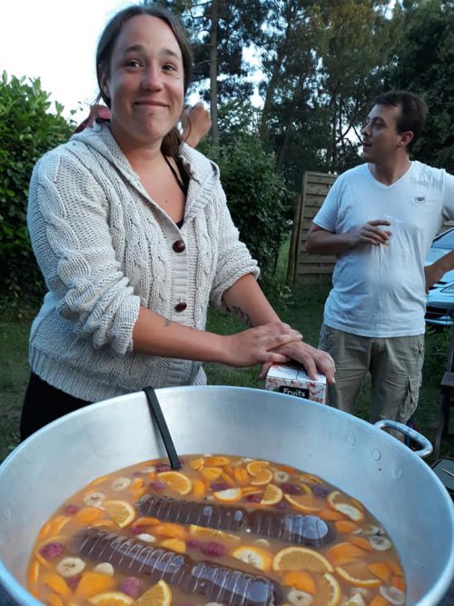 １８歳になっていない友達のためにこちらはノンアルコールパンチ