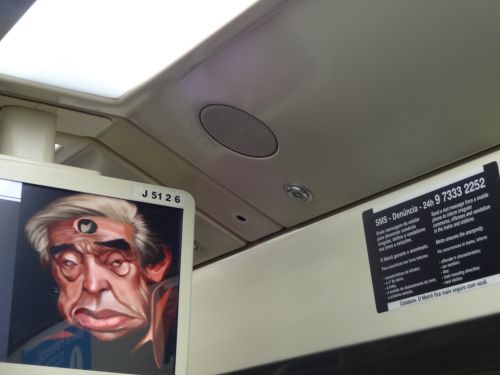 環境音楽が流れるスピーカー