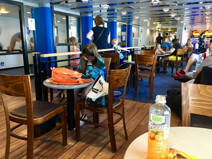 船内の子ども遊び場