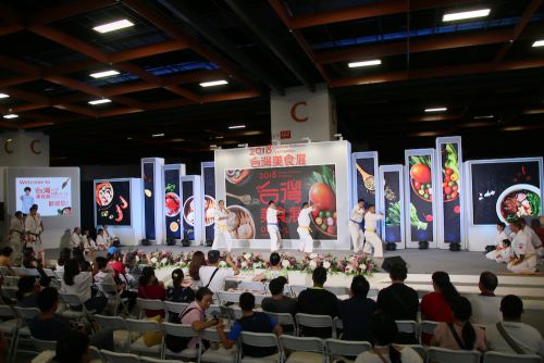 一般部による型