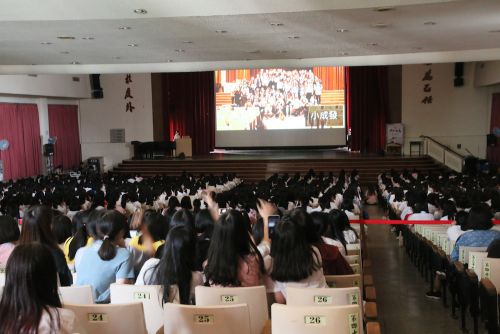 クラブ活動紹介の様子