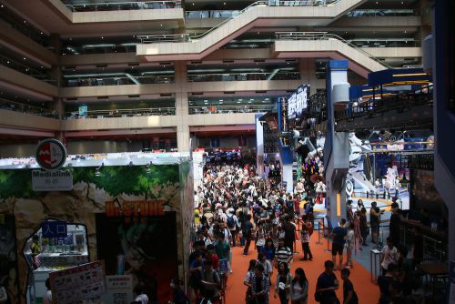 来場者の多さは相変わらず