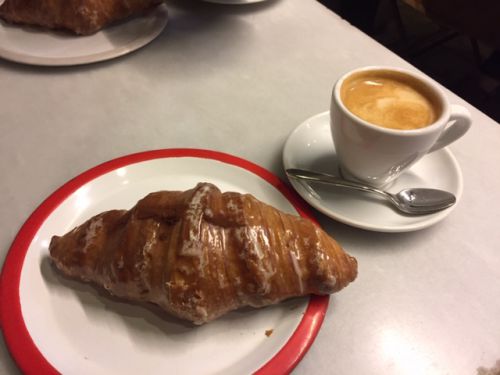 Hofmannのマスカルポーネクロワッサン2.5ユーロ