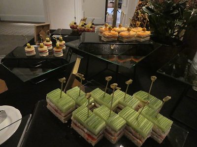 ケーキのようなサンドイッチ。小さいのでたくさん食べられそう!