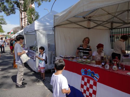 クロアチアのお菓子を販売するブース