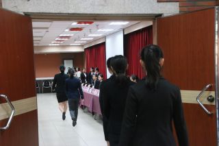 議長入場の様子