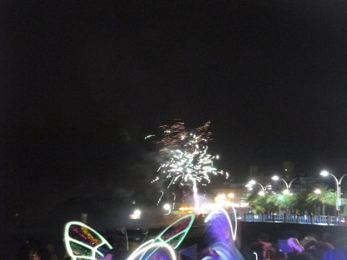 花火はなく、小規模のものが少し…