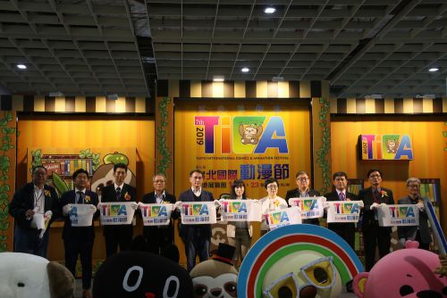 開会式のテープカットより