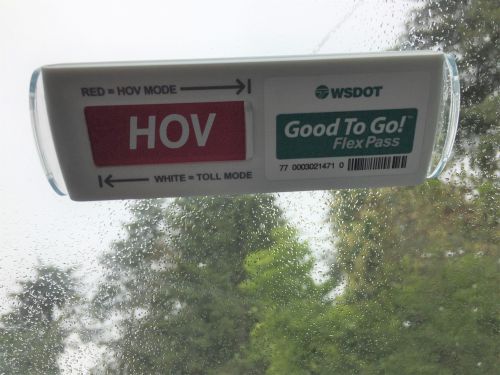 Flex PassはGood To Go! Passとも呼ばれ、利用目的に応じTOLL(高速道路通行料)とHOVのモードを切り替えます