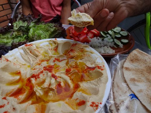 中東の料理を代表するホモス