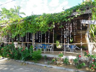 貝殻をつなげたものでカーテン