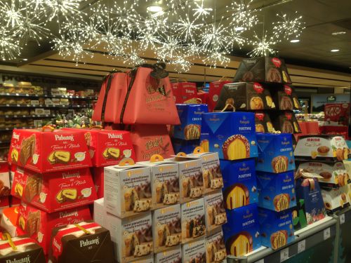 カタルーニャ広場に在るデパート「コルト・イングレス」にて撮影