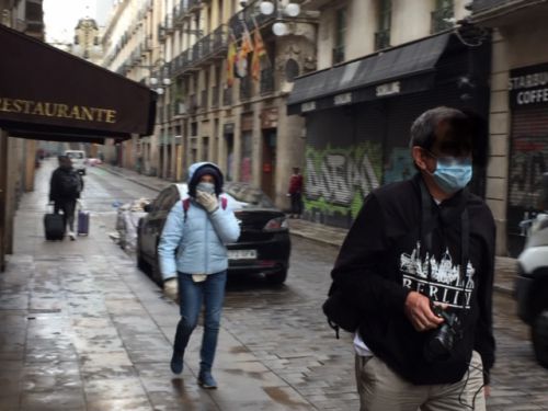 3月14日、バルセロナで初めてマスクをしている人を見ました！